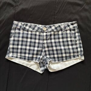 checkered ardene low waist mini shorts size 7